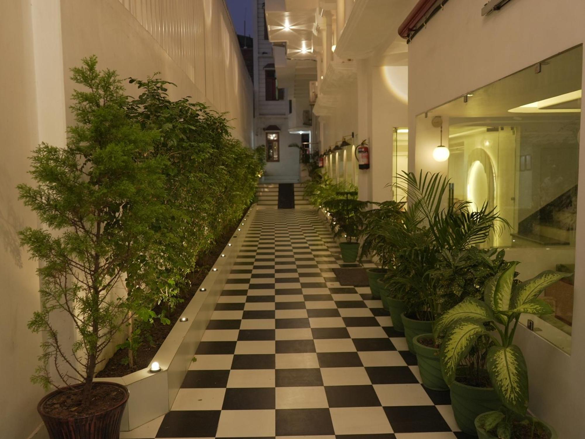 The Lavish Stay Varanasi Exterior photo